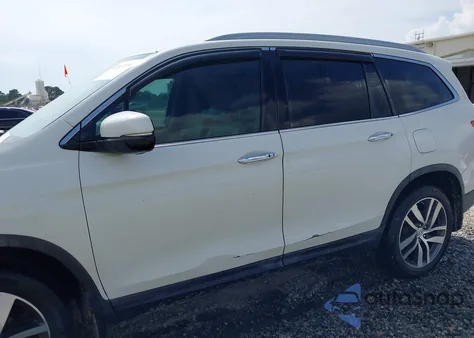2016 Honda Pilot Touring z USA, uszkodzony, nr VIN 5FNYF5H97GB046096